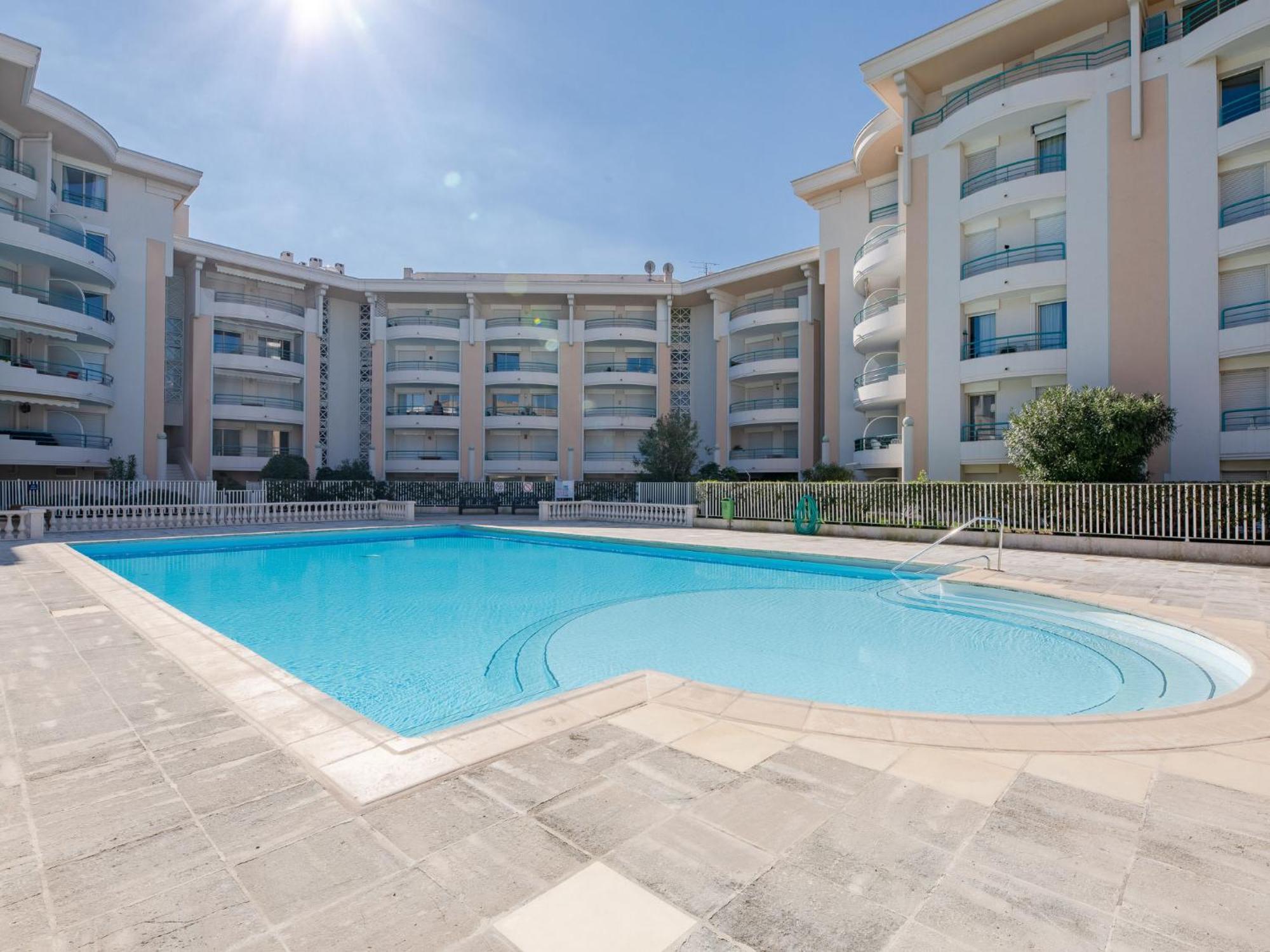 L'open-10 By Interhome