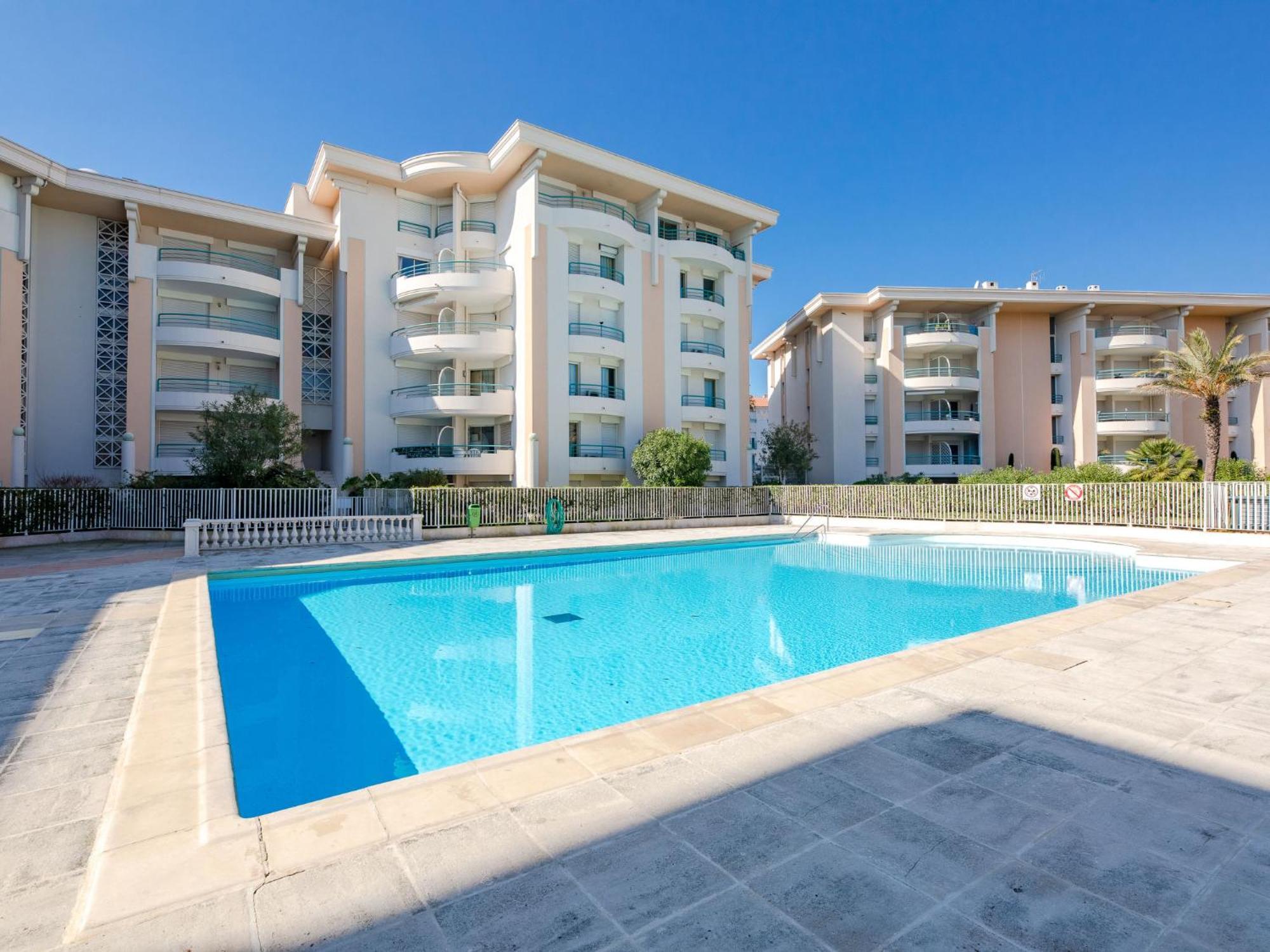 L'open-10 By Interhome